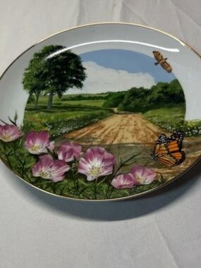 Windsor Scenic Meadow Plate with Pink Flowers and Orange Butterfly
